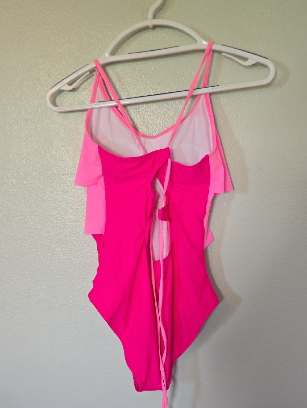Edelqual | Ruffle Pink Tummy Control Full Coverage One Piece Swimsuit Size Small - Picture 5 of 9